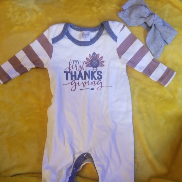 Thanksgiving, Halloween, and Christmas boutique nb - Picture 2 of 3